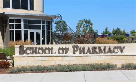 School of Pharmacy .